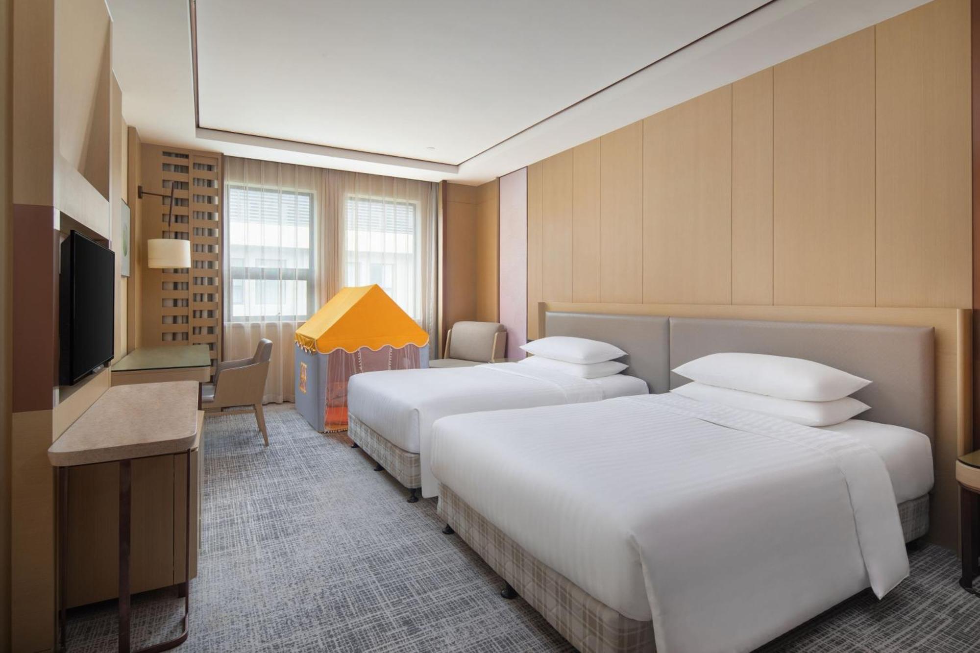 Courtyard By Marriott Shanghai International Tourism And Resorts Zone Exterior photo